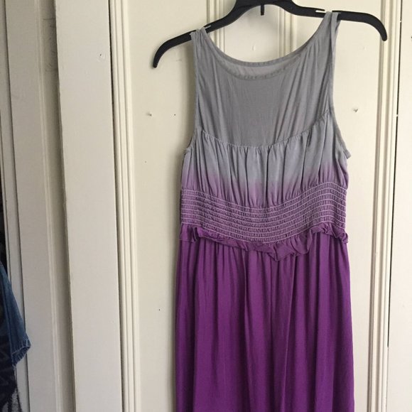 Dress - Picture 1 of 2